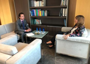 Reunión del síndico mayor con la consejera de Hacienda del Principado de Asturias