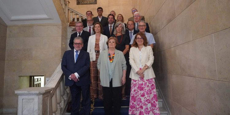 Asistentes, ayer, a la reunión de la Comisión de Coordinación del Tribunal de Cuentas y los OCEX, celebrada en la sede del Tribunal de Cuentas.