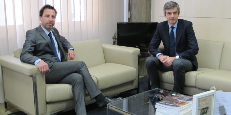 Roberto Fernández Llera y Pablo Baquero Sánchez en la sede de la Sindicatura de Cuentas del Principado de Asturias.