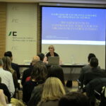 Anabel Beltrán Gómez durante su conferencia en las II Jornadas de contratación de la Sindicatura de Cuentas y el Consejo Consultivo.